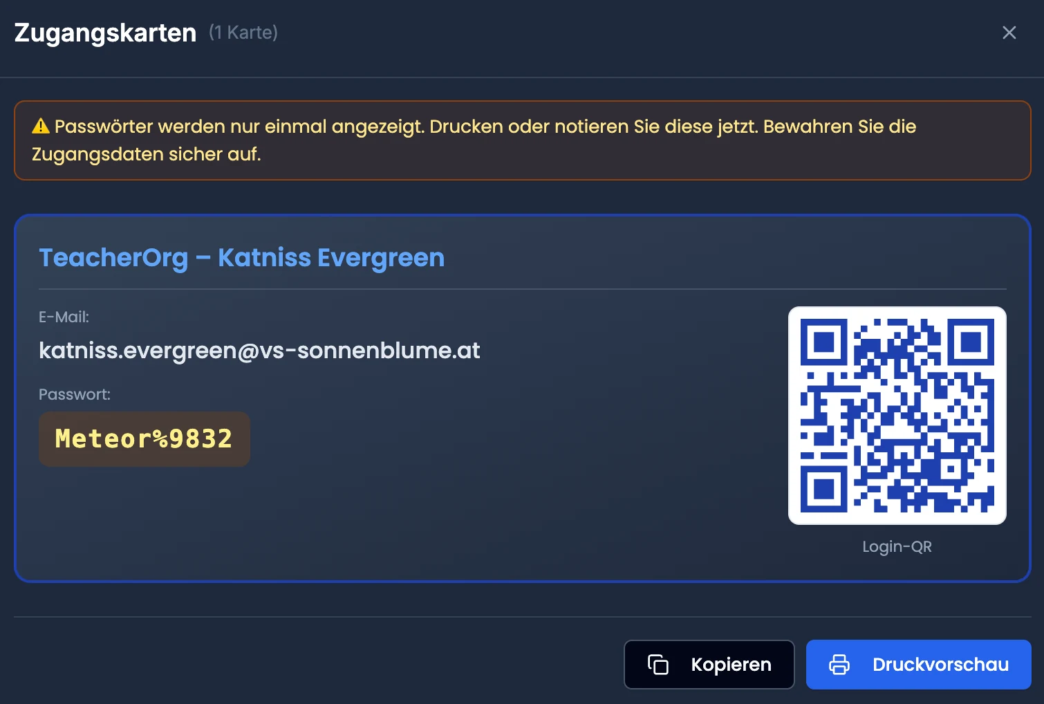 Zugangskarten mit Name, E-Mail, Passwort und QR-Code